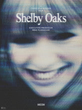 Cargar imagen en el visor de la galería, Poster Pelicula Shelby Oaks (2025)