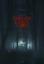 Cargar imagen en el visor de la galería, Poster Pelicula Shelby Oaks (2025)